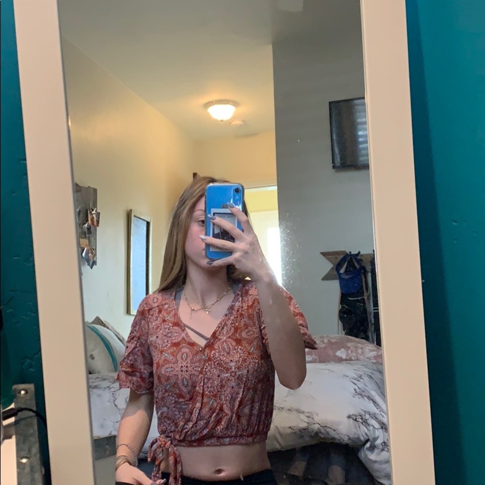 super cute tie top